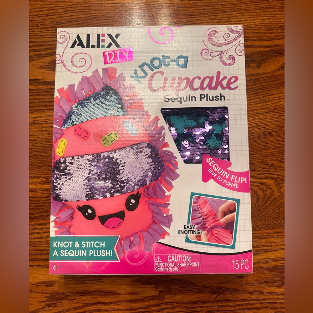 *NEW Unopened* Alex DIY Toys Craft Knot A Cupcake DIY Sequin Plush Project Kids